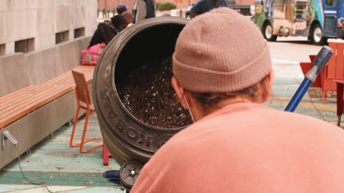 有关人, 土, 握住的免费素材视频