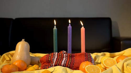 有关三支蜡烛, 室内, 柑橘的免费素材视频