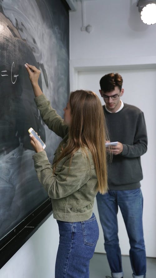 有关人, 垂直视频, 大学的免费素材视频