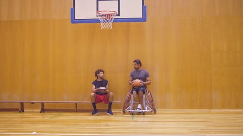 有关坐, 室内, 写作的免费素材视频