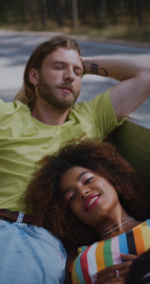 有关一对, 垂直视频, 年轻人的免费素材视频