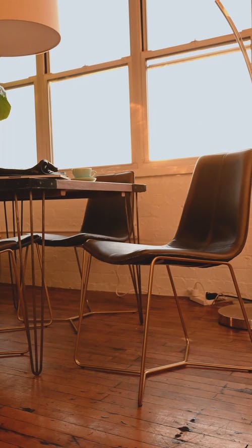 有关喝, 坐, 垂直视频的免费素材视频