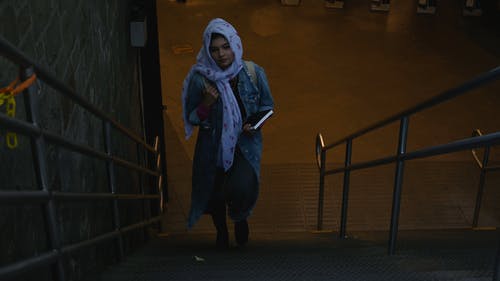 有关休闲, 入口, 公共交通工具的免费素材视频