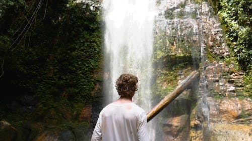 有关乌鲁金松瀑布, 人, 天堂的免费素材视频