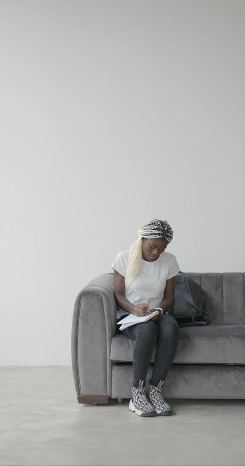 有关垂直视频, 大学生, 女人的免费素材视频