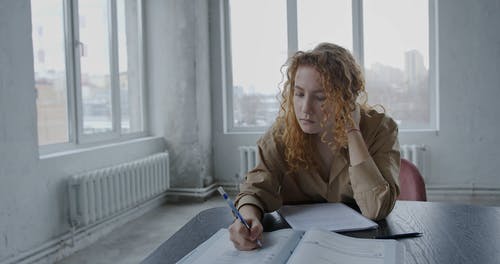 有关功课, 女人, 学习的免费素材视频