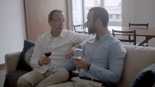 有关坐, 家, 平移拍摄的免费素材视频
