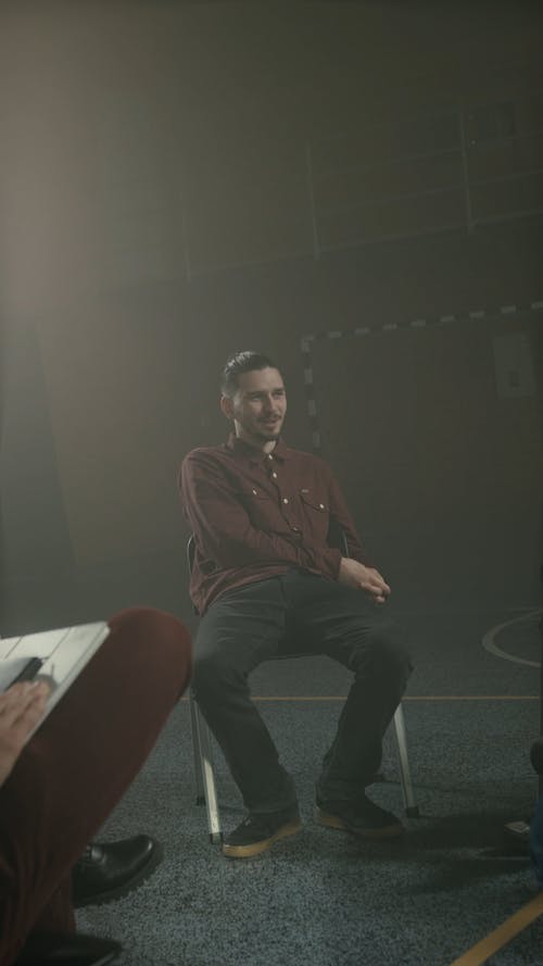 有关健康, 坐, 垂直视频的免费素材视频