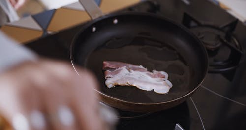 有关住所, 准备食物, 匿名的免费素材视频