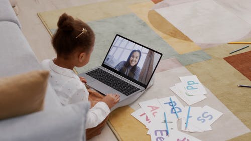 有关儿童, 呆在家里, 在家的免费素材视频