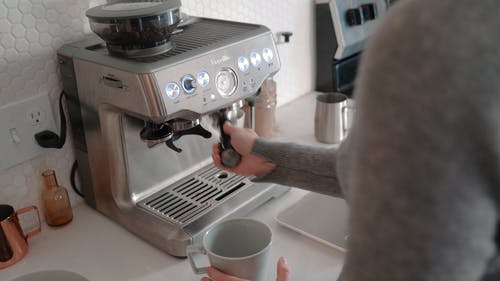 有关咖啡, 厨房用具, 手的免费素材视频