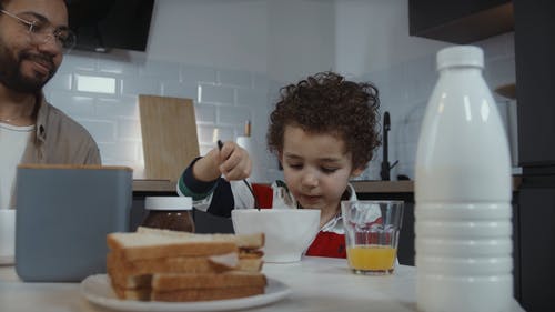 有关健康, 儿童, 吃的免费素材视频