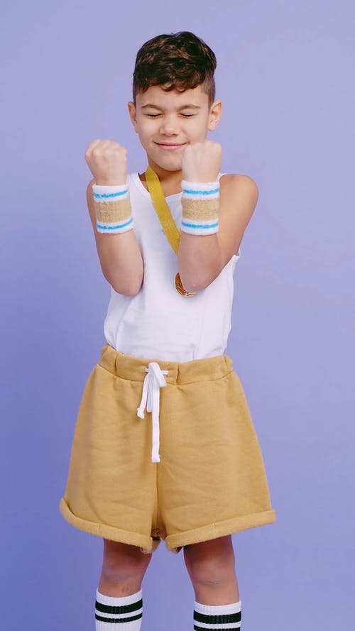 有关可爱, 垂直视频, 工作室拍摄的免费素材视频