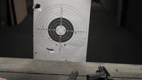 有关女人, 子弹, 射击范围的免费素材视频