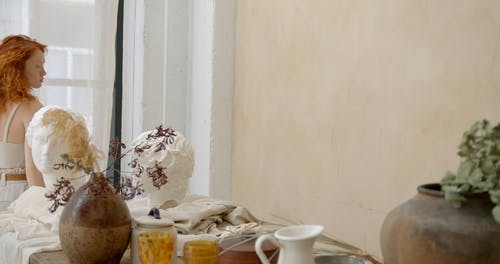 有关修理头发, 围裙, 女人的免费素材视频