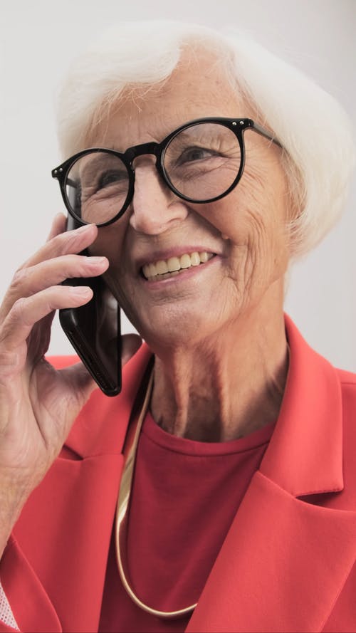 有关60岁以上的女人, 信心, 优雅的免费素材视频