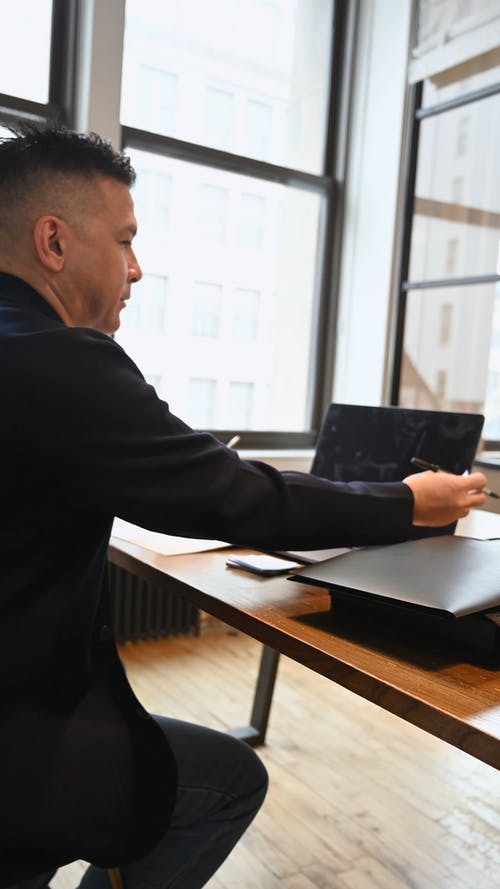 有关在线课程, 垂直, 学生的免费素材视频