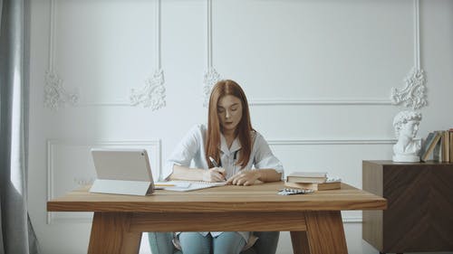 有关儿科医师, 图书, 室内的免费素材视频