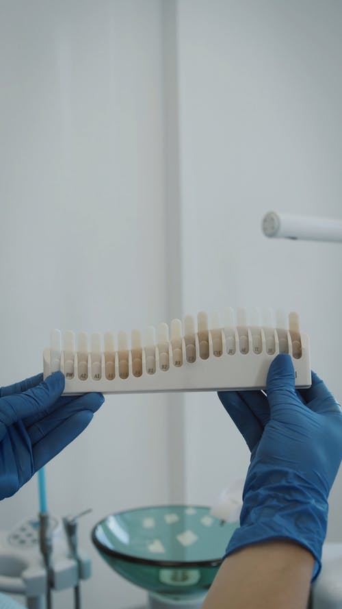 有关乳胶手套, 垂直视频, 专业的免费素材视频