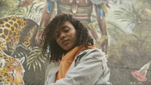 有关卷发, 喷漆, 女人的免费素材视频