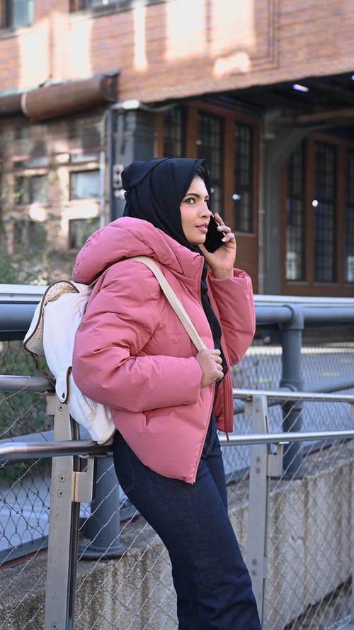 有关人, 垂直视频, 大笑的免费素材视频