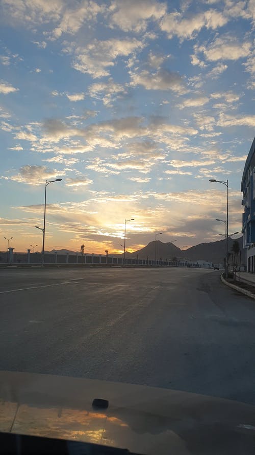 有关公路旅行, 垂直视频, 天空的免费素材视频