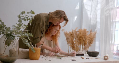 有关一对, 一起, 一起工作的免费素材视频