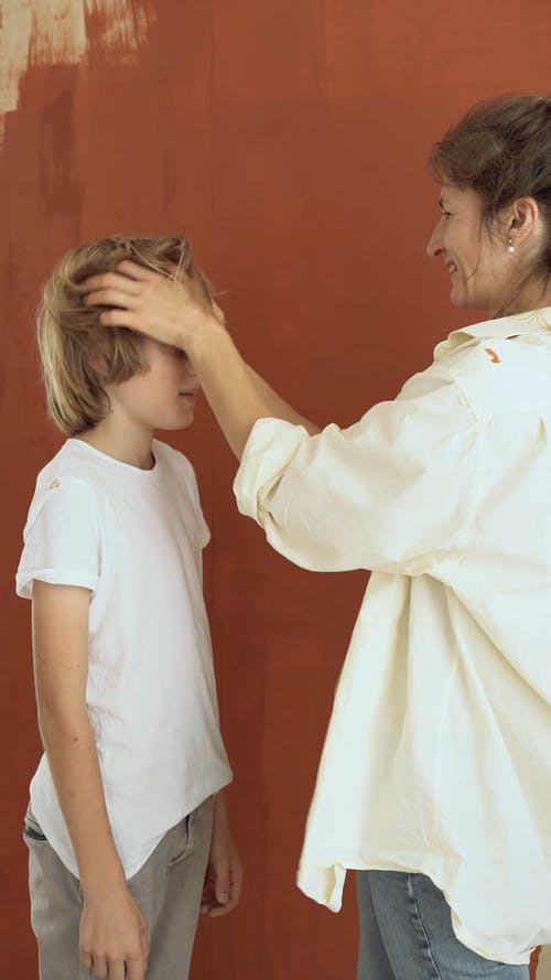 有关儿子, 儿童, 垂直视频的免费素材视频