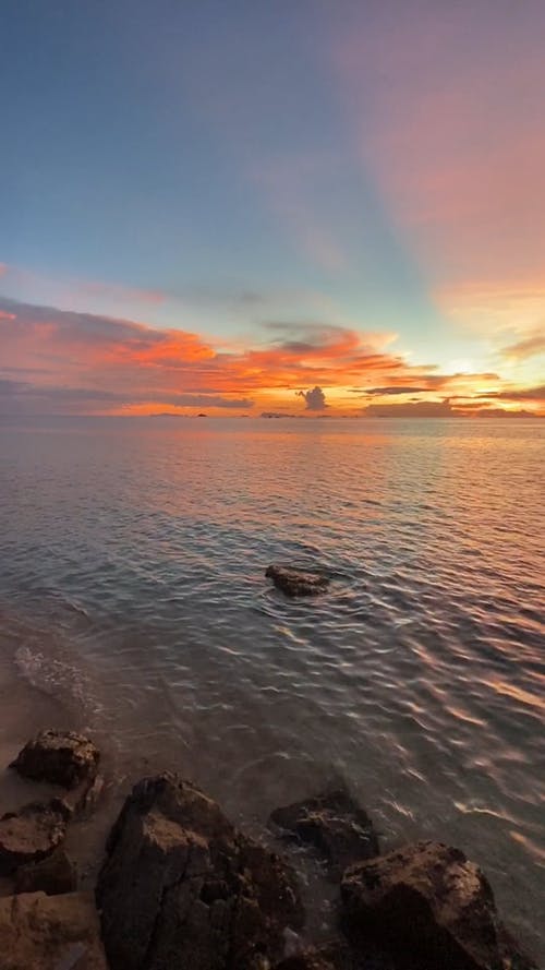 有关令人惊叹, 垂直视频, 天空的免费素材视频