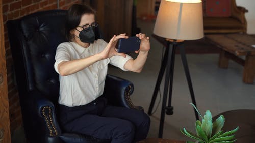 有关和平标志, 女人, 女性的免费素材视频