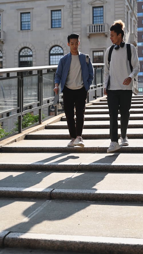 有关垂直视频, 多样化, 握住的免费素材视频