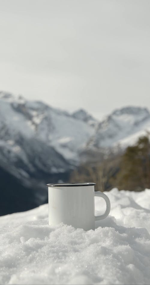 有关下雪的天气, 冬季, 咖啡的免费素材视频