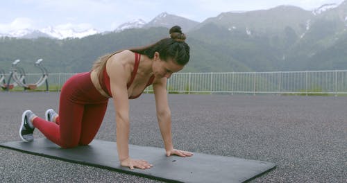 有关健身, 女人, 山背景的免费素材视频