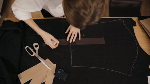 有关仿形, 俯视图, 剪刀的免费素材视频