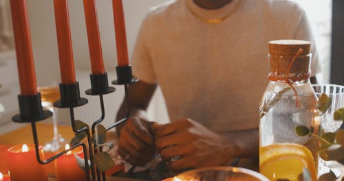 有关人, 室内, 微笑的免费素材视频