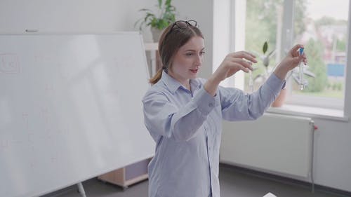 有关公告板, 化学, 同学的免费素材视频