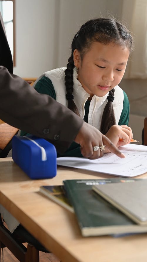 有关人, 垂直视频, 女孩的免费素材视频