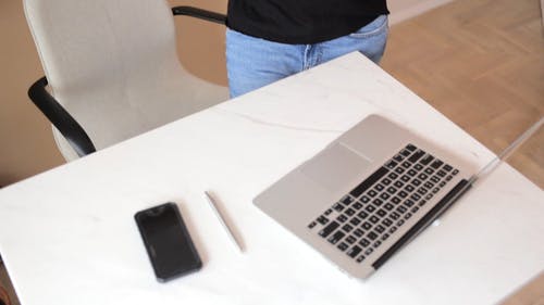 有关在家工作, 女人, 室内的免费素材视频