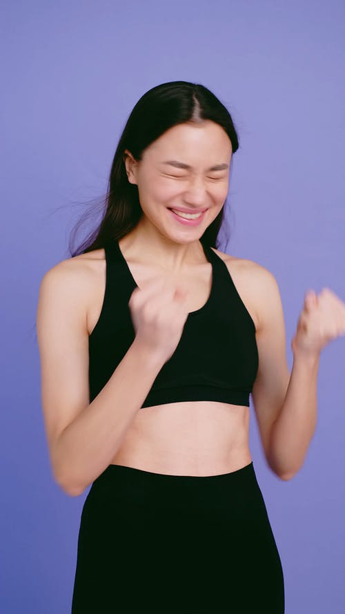 有关垂直视频, 女人, 微笑的免费素材视频