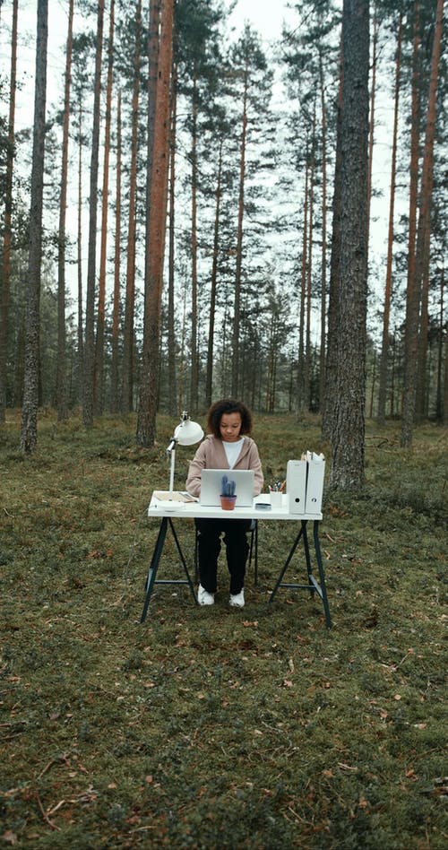 有关@户外, 关闭, 女人的免费素材视频