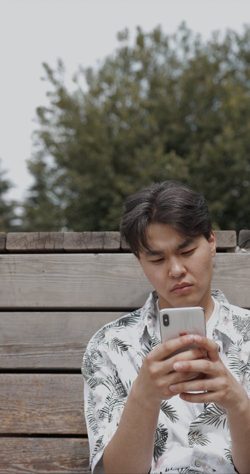 有关垂直视频, 年轻人, 户外的免费素材视频