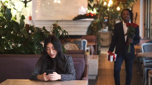 有关一对, 吃惊, 吃惊的免费素材视频