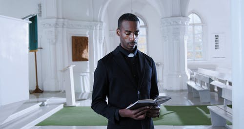 有关人, 严肃, 圣经的免费素材视频