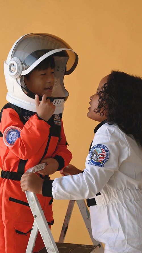 有关可爱的, 孩子, 宇航员服装的免费素材视频