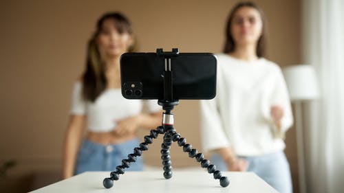 有关facebook的故事, instagram故事, 三脚架的免费素材视频