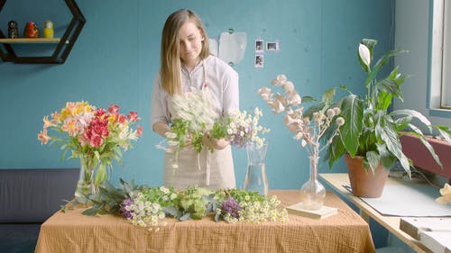 有关一束鲜花, 人, 女人的免费素材视频