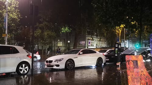 有关下雨, 下雨的夜晚, 交通的免费素材视频