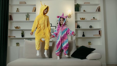 有关onesie, 兄弟姐妹, 可爱的免费素材视频