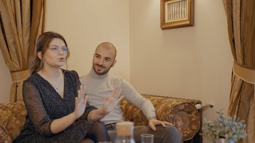 有关一对, 会诊, 坐的免费素材视频