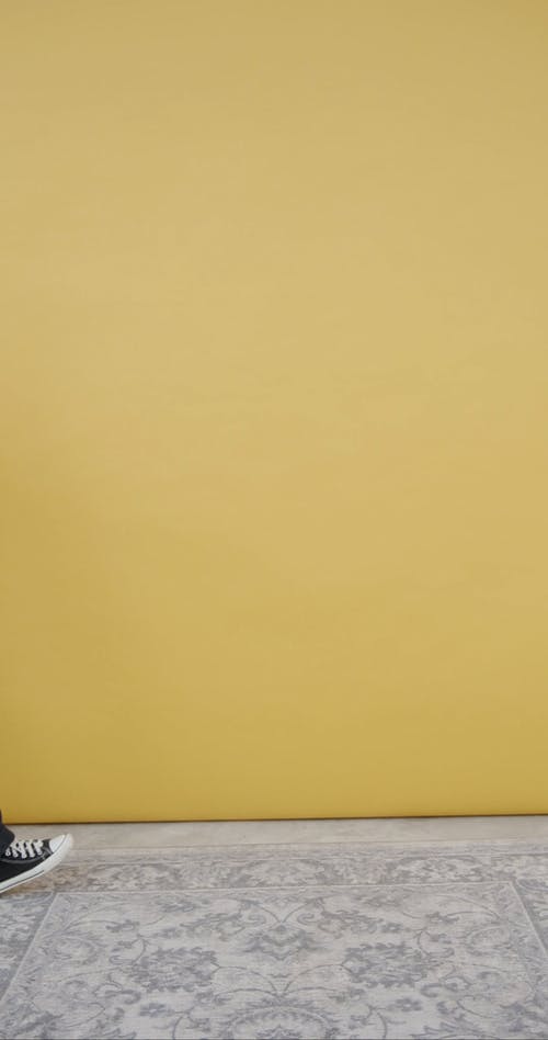 有关图书, 垂直, 女人的免费素材视频